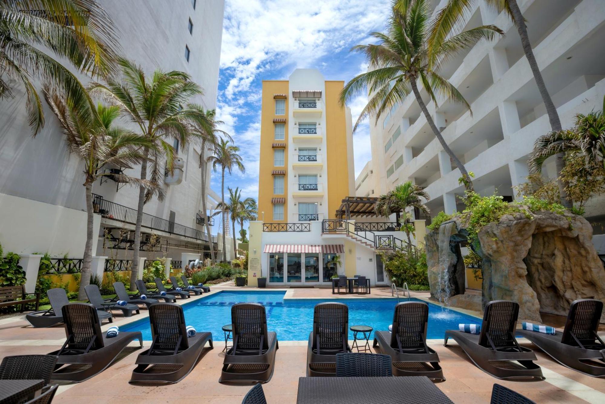 Best Western Hotel Posada Freeman Zona Dorada Mazatlán Buitenkant foto