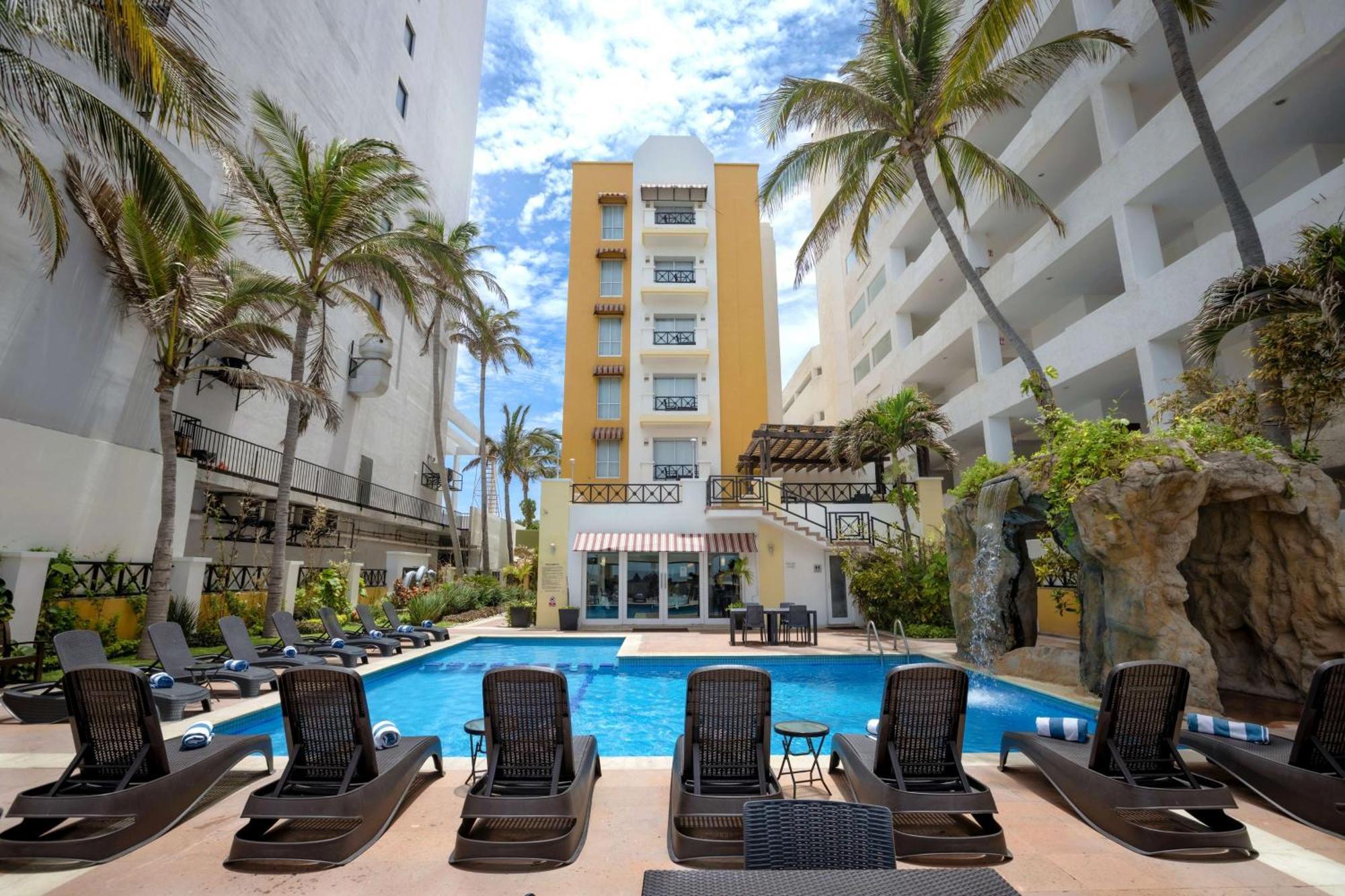 Best Western Hotel Posada Freeman Zona Dorada Mazatlán Buitenkant foto